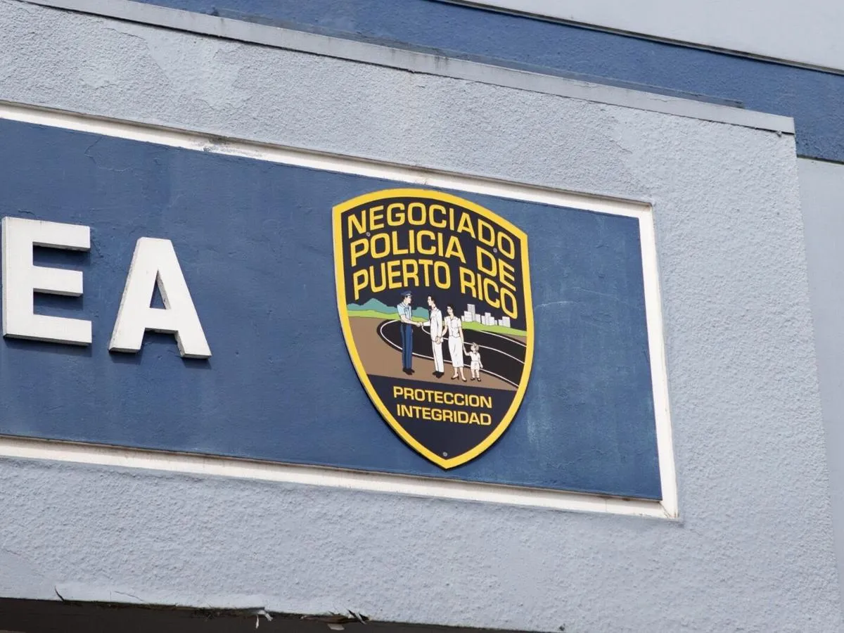 Sorprenden a un agente contando dinero tras forzar la puerta del cuarto de evidencia de Drogas en Juan Domingo