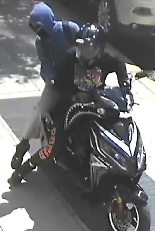Bandas en motoras siembran el terror robando cadenas de oro en Nueva York