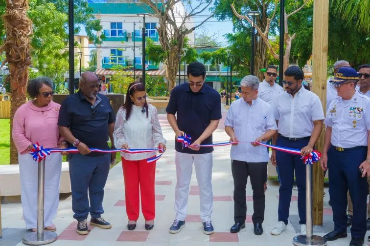 Boca Chica estrena cuatro obras y recibirá más de RD$500 millones para seguir su transformación