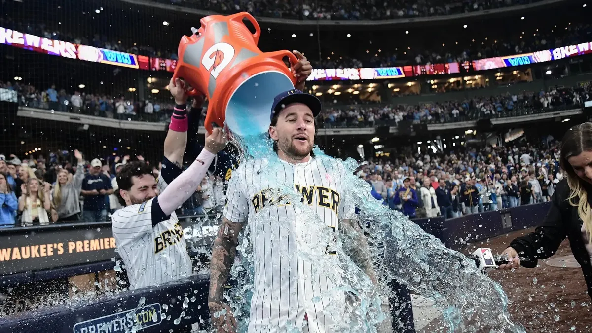 Los Brewers se llevan el primer juego de la Serie Mundial: vencen 3-2 a los Rays