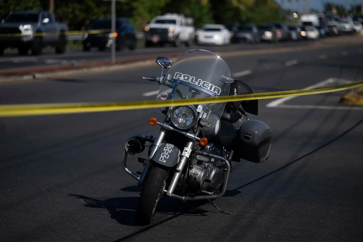 Conductor de 49 años muere tras impactar un poste en la PR-1 en Juana Díaz