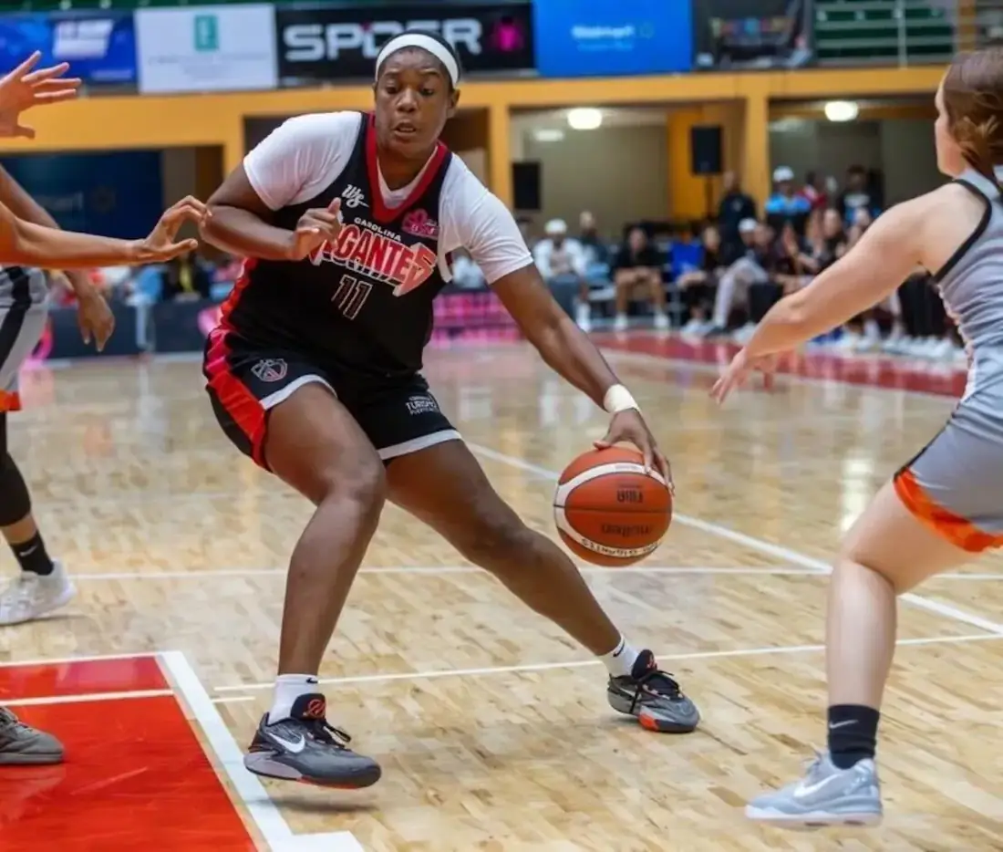 Caguas le quitó el invicto local a Carolina y le frenó la racha de nueve triunfos en el BSNF
