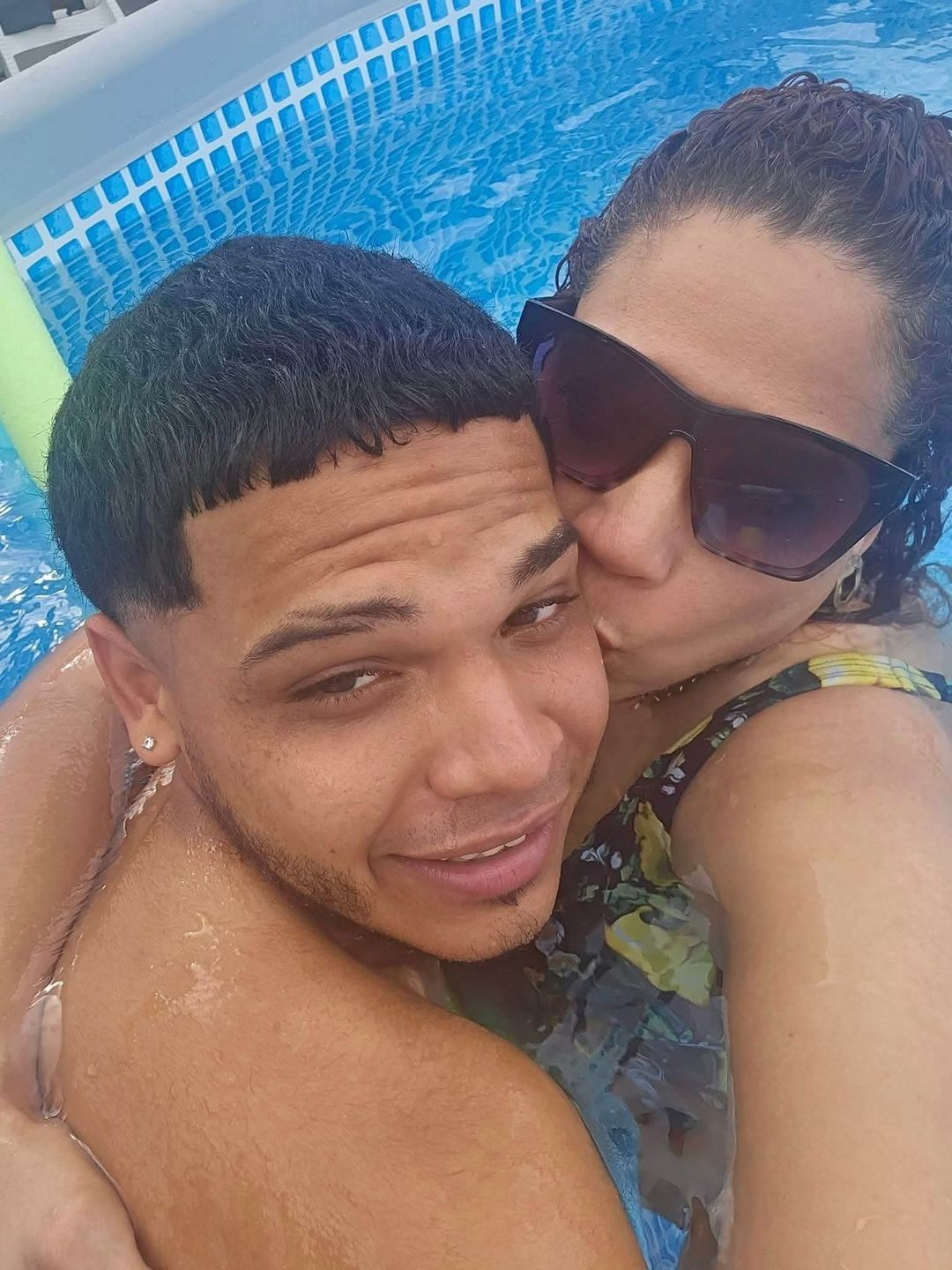Jadriel Antonio Rivas Laboy, conocido como &laquo;Yeyo&raquo;, junto a su madre, Ver&oacute;nica Laboy P&eacute;rez