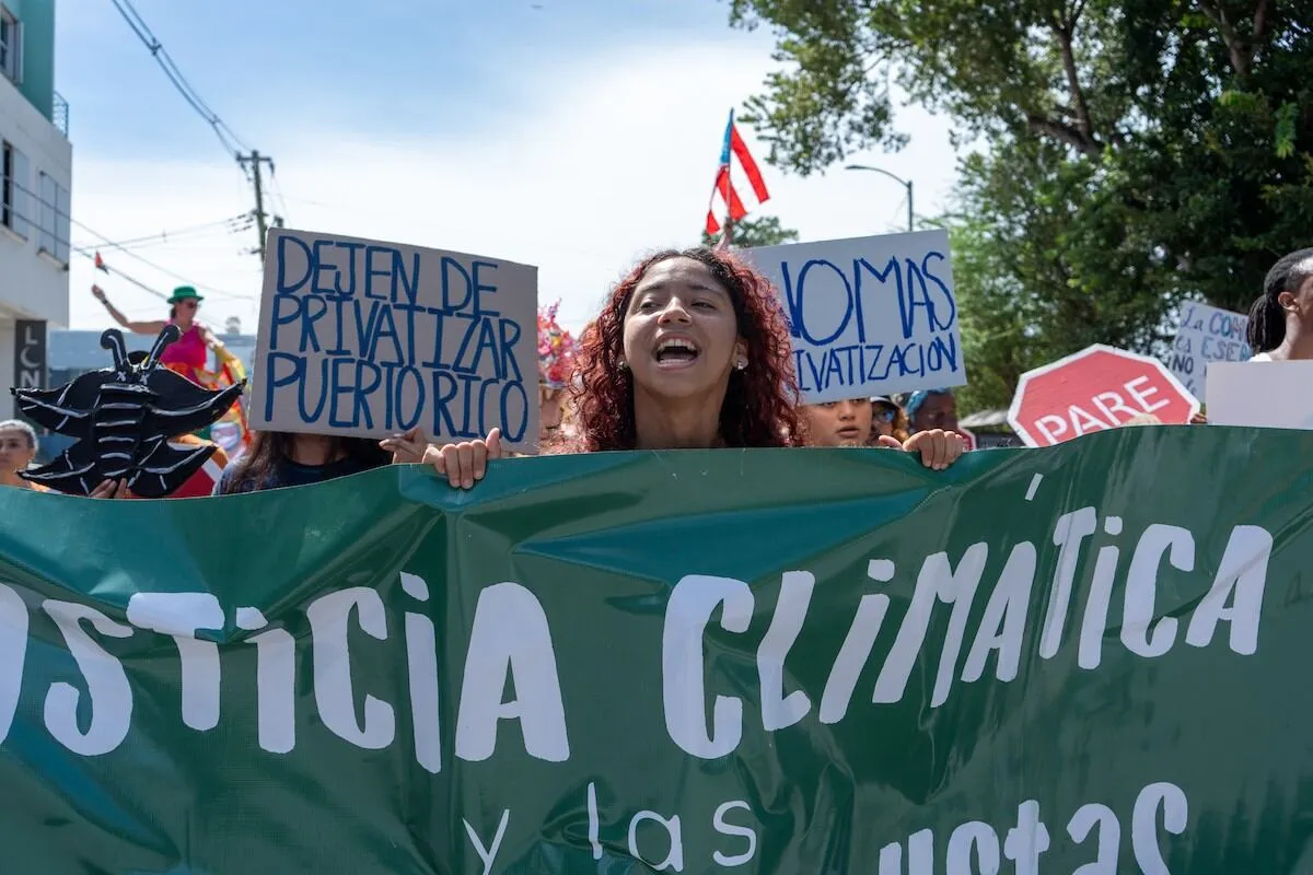 El Puente marcha por octava vez en Río Piedras y acusa al gobierno de retroceder frente al cambio climático