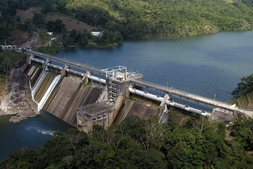 El embalse La Plata sigue bajando y Meteorología explica dónde tiene que llover para que se recupere