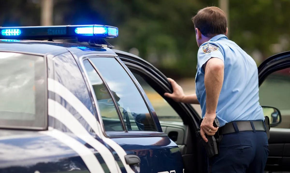 La gobernadora anuncia el pago de la segunda fase del aumento salarial a los policías: entre $162 y $268 más al mes para 6,449 oficiales