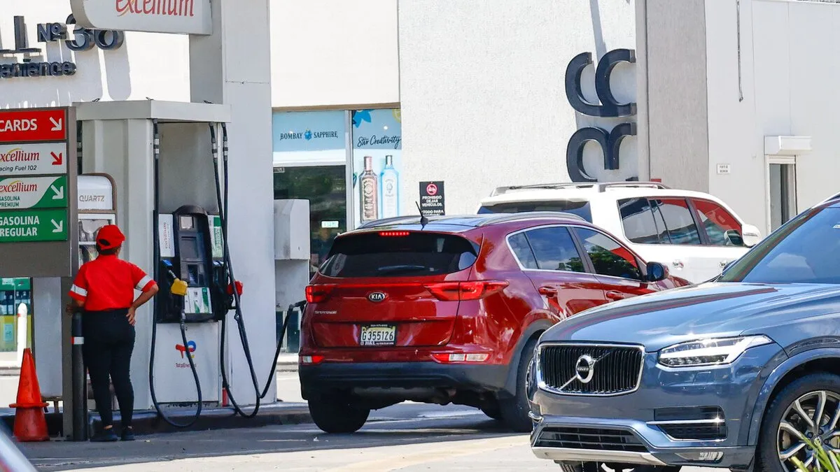 El Gobierno congela los precios de los combustibles esenciales para la semana del 17 al 23 de octubre