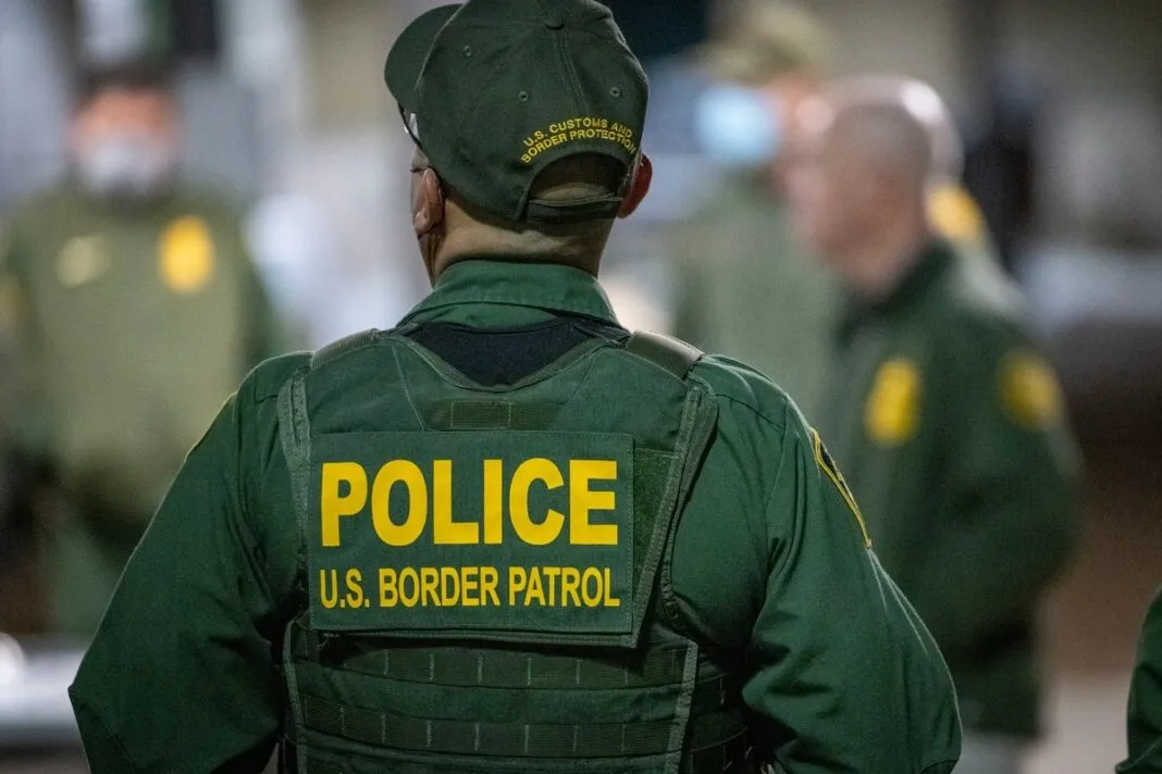 Agentes de la Patrulla Fronteriza de Estados Unidos.