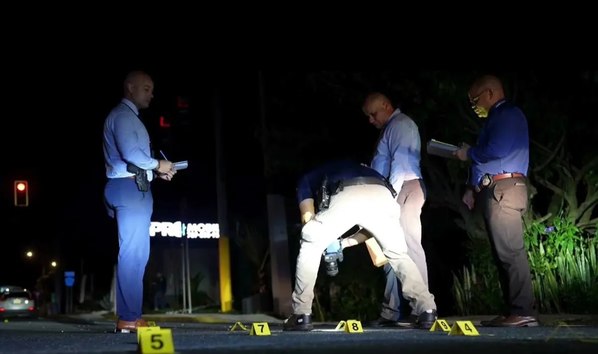 Hallan muerto a tiros a Ángel L. Santiago Cruz frente a una gasolinera en Levittown, Toa Baja