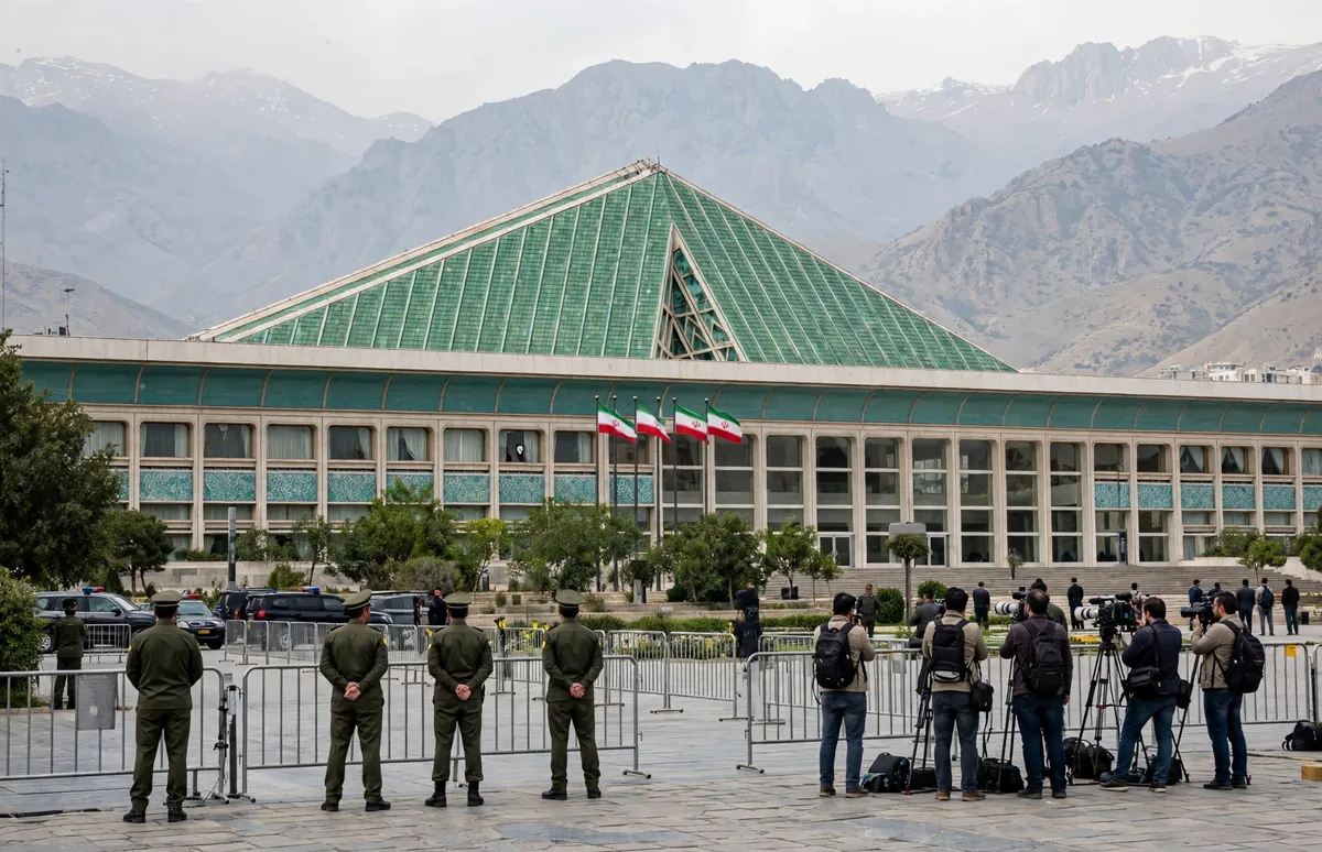 Jamenei recibe a Qalibaf para repasar la guerra con Estados Unidos e Israel