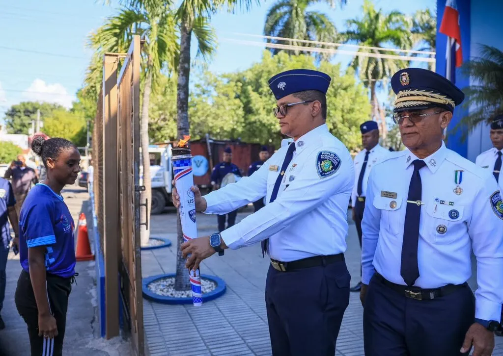 La Vega recibe la antorcha de los IV Juegos Mundiales de Policía