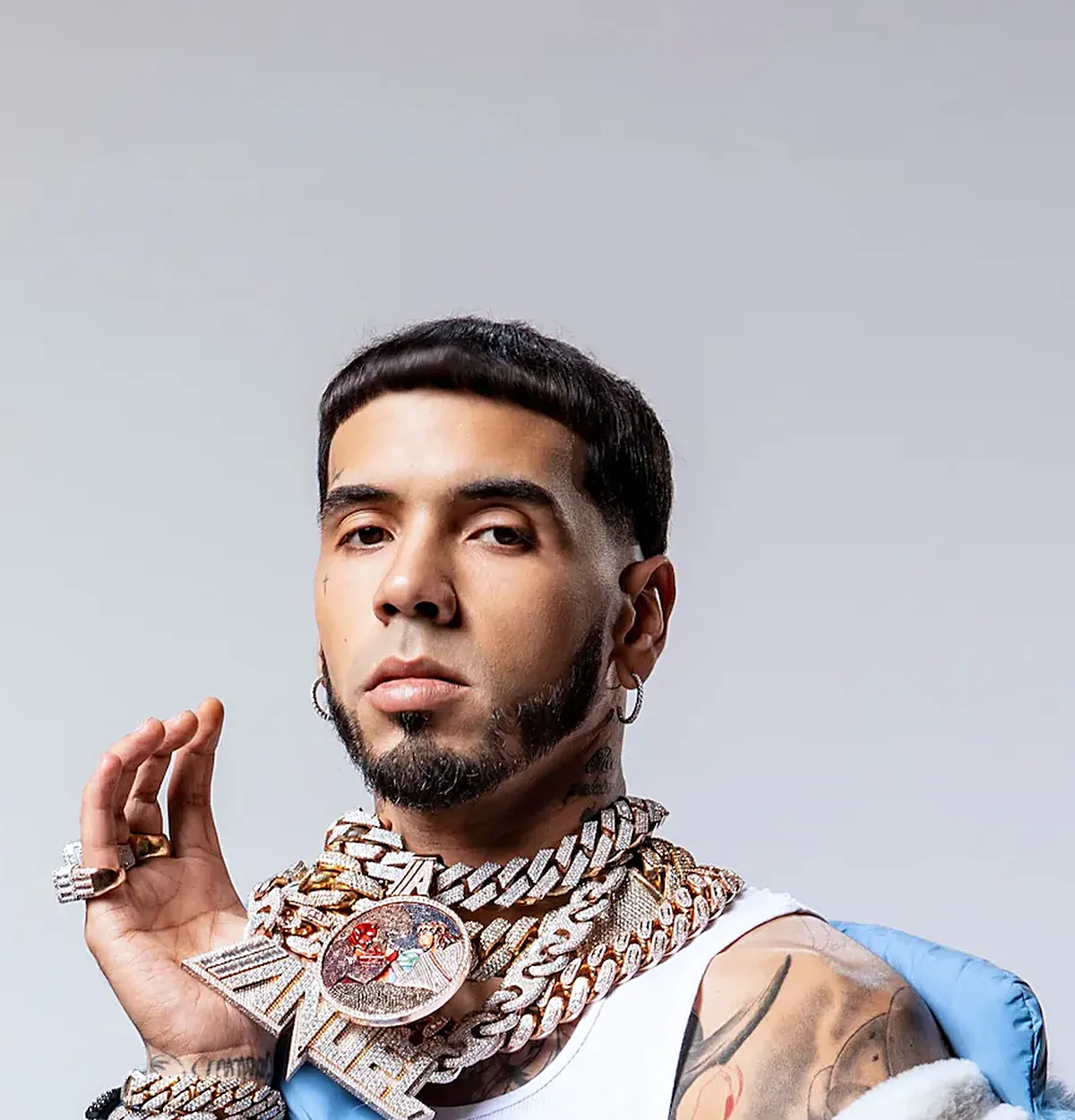 Policía detiene momentáneamente a Anuel AA y su grupo en Miami; acusan a Midnvght de haber llamado a las autoridades