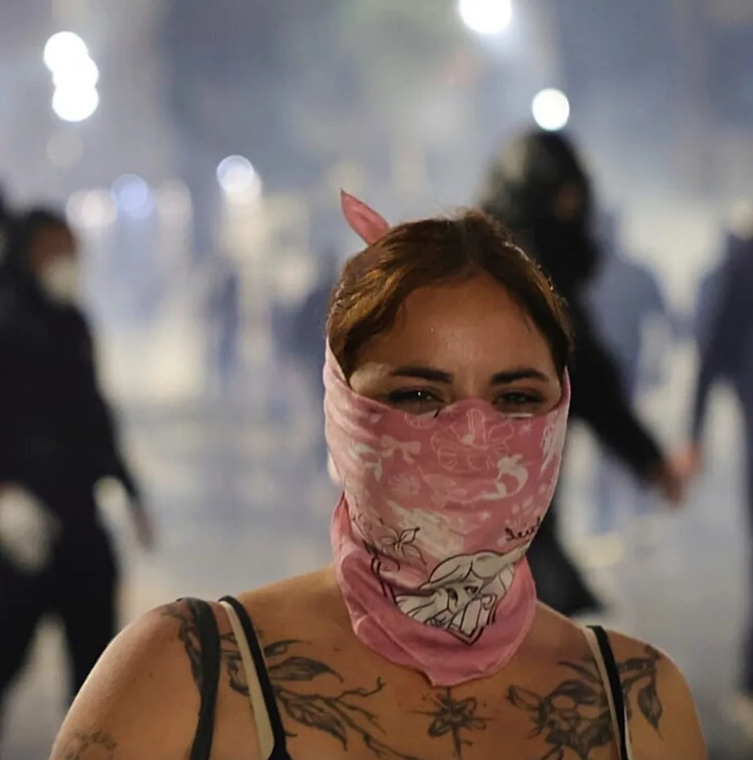 Quinto día de caos en Albania: estudiantes exigen la renuncia del primer ministro entre enfrentamientos con la Policía