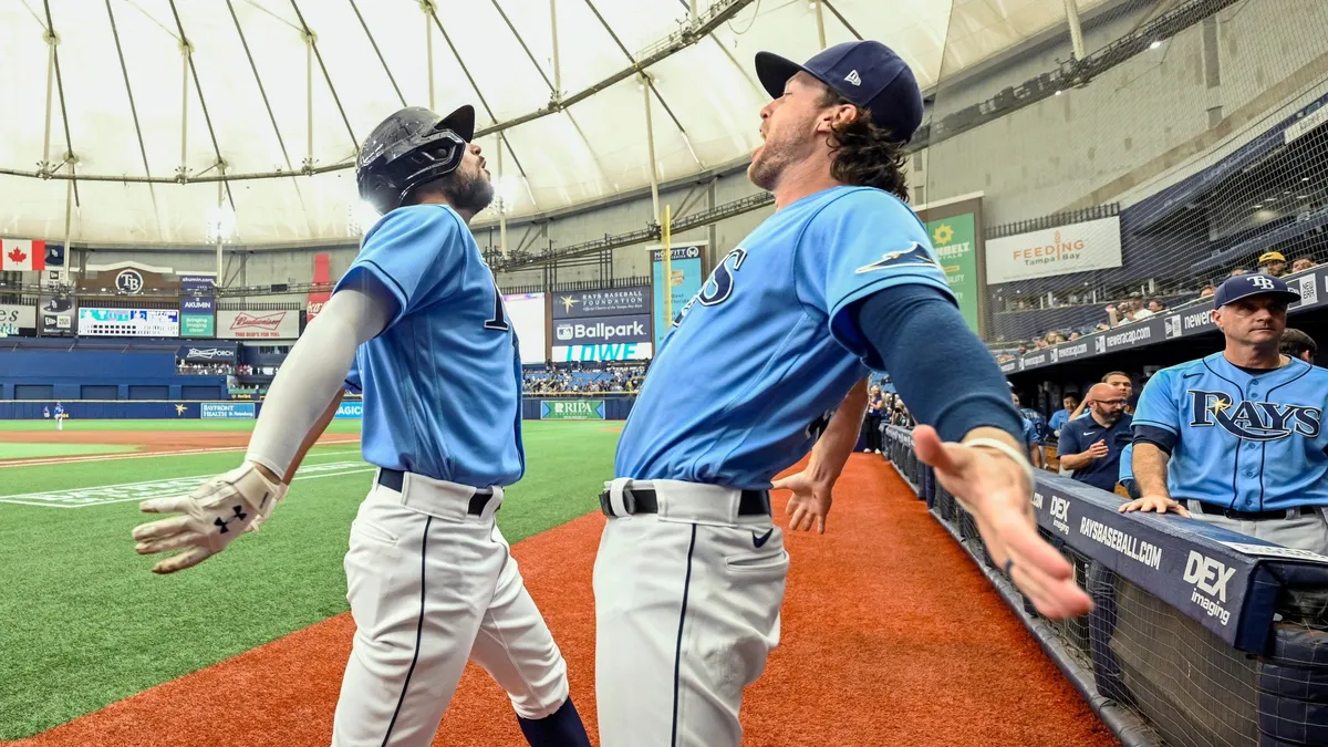 Los Rays remontan en la duodécima entrada, vencen 4-3 a los Brewers y evitan la barrida en la Serie Mundial