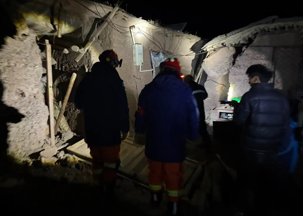 Un sismo de magnitud 7.0 sacude el norte del Tíbet: al menos 16 muertos y cientos de casas en el suelo