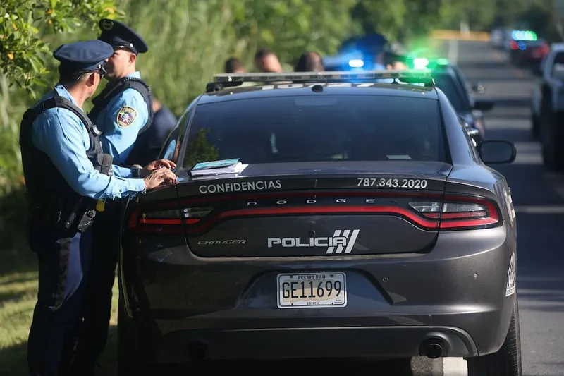 Hallan a un hombre muerto con una herida de bala en la carretera PR-679 de Dorado