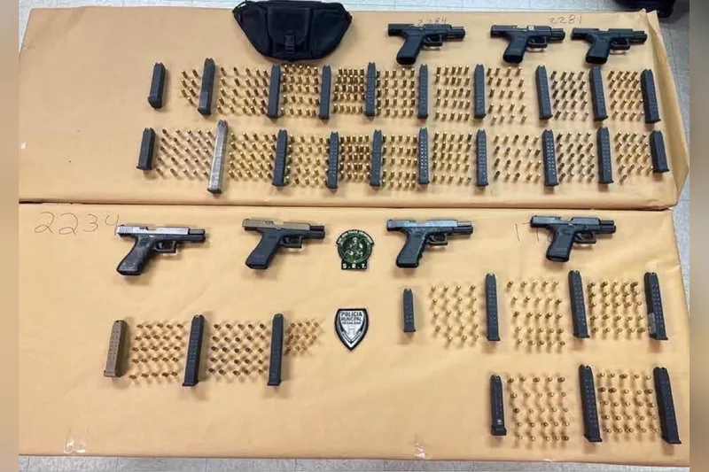 Operativo nocturno en San Juan deja $41,300 en multas y siete armas de fuego ocupadas