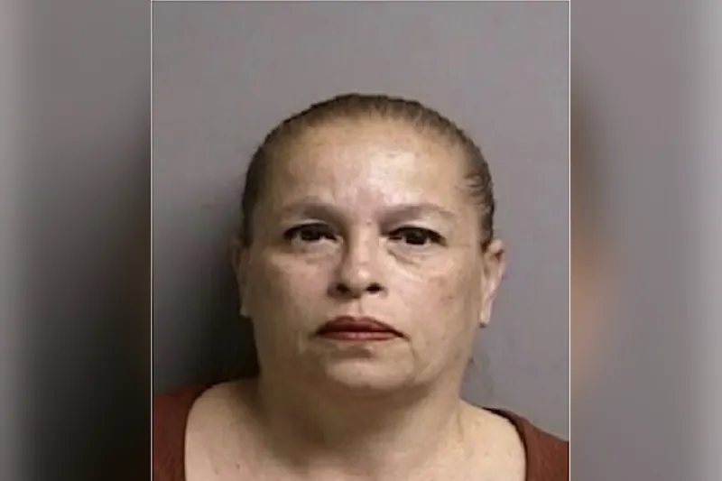 Acusan a mujer de agredir y amenazar de muerte a menor de 16 años en San Lorenzo