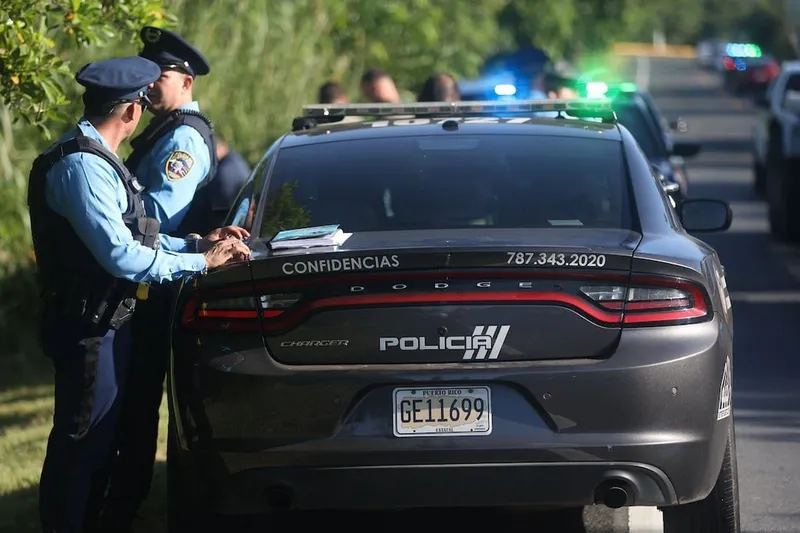 Hallan cuerpo de hombre con heridas de bala en Dorado
