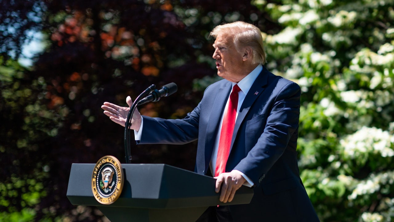 TRUMP QUIERE LA PENA DE MUERTE PARA QUIEN MATE A UN BOMBERO EN SERVICIO