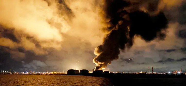 Una oleada de drones ucranianos golpea la terminal petrolera de San Petersburgo y deja un muerto y 15 heridos