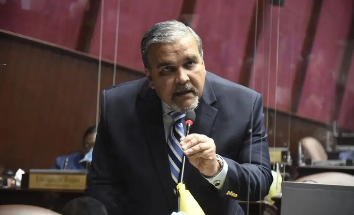 Wessin Chávez reintroduce en la Cámara de Diputados su proyecto sobre la sharía y las mezquitas